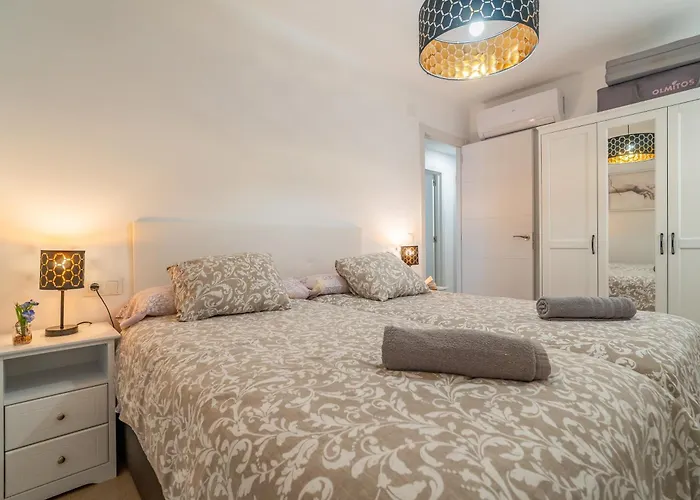 Casa Playa Guadalmar, Beautiful Apartment In Front Of The Sea, Wifi, Ac, Smart Tv, Private Parking