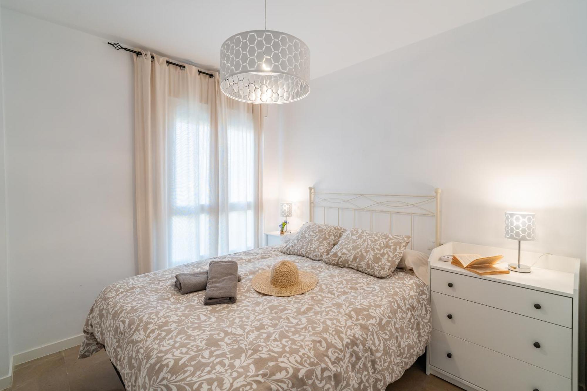 Appartement Casa Playa Guadalmar, Beautiful In Front Of The Sea, Wifi, Ac, Smart Tv, Private Parking