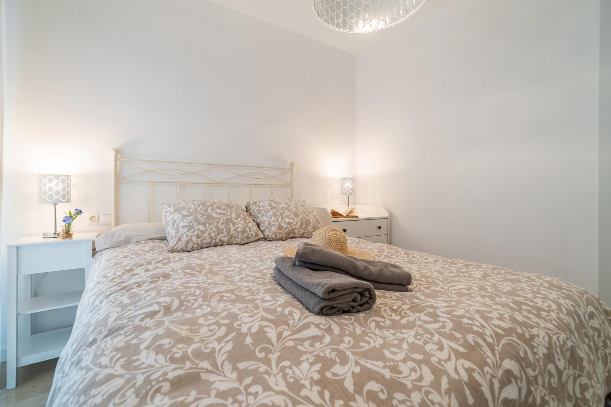 Casa Playa Guadalmar, Beautiful In Front Of The Sea, Wifi, Ac, Smart Tv, Private Parking Appartement *