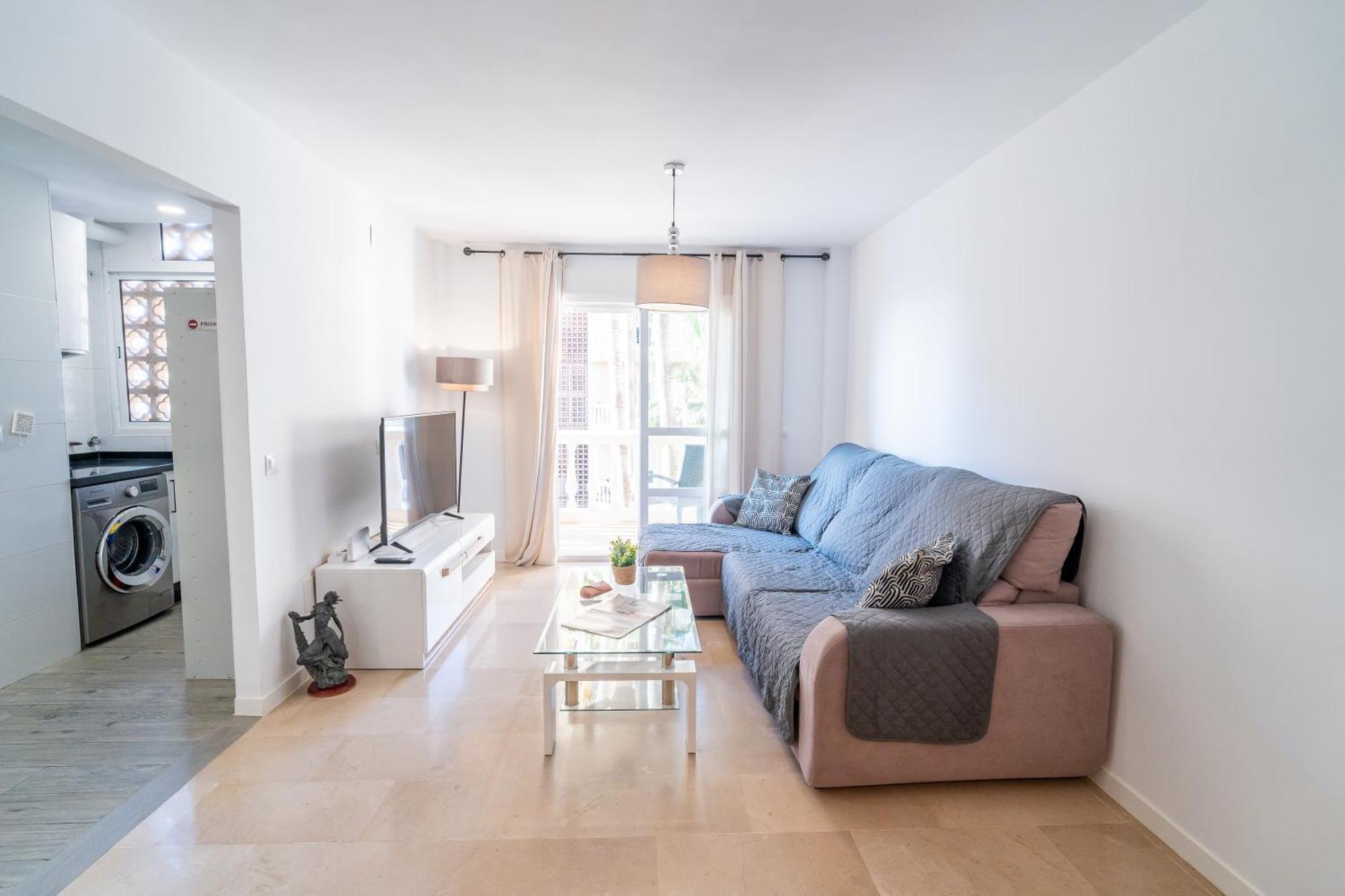 Casa Playa Guadalmar, Beautiful In Front Of The Sea, Wifi, Ac, Smart Tv, Private Parking Appartement Málaga