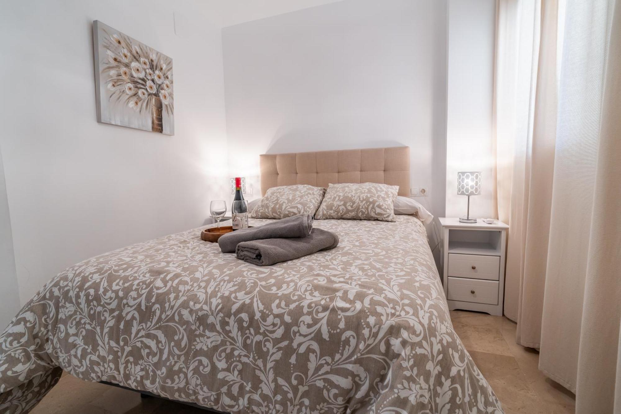 Casa Playa Guadalmar, Beautiful In Front Of The Sea, Wifi, Ac, Smart Tv, Private Parking Appartement Málaga