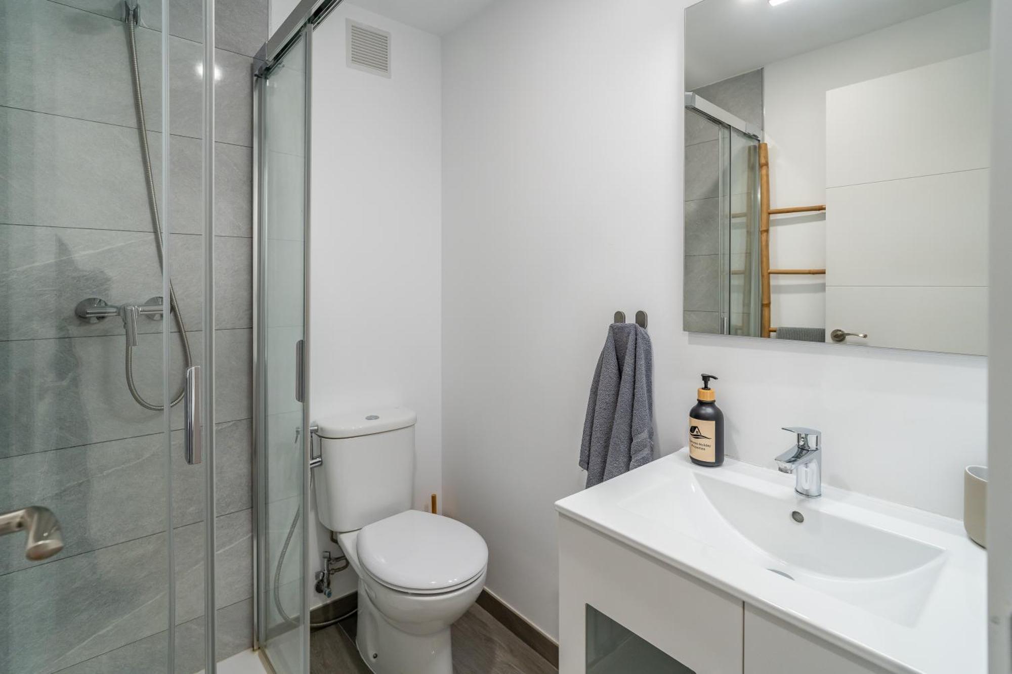 Appartement Casa Playa Guadalmar, Beautiful In Front Of The Sea, Wifi, Ac, Smart Tv, Private Parking *